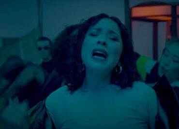 Tras bullying y amenazas de muerte, Carla Morrison hace arte de sí misma