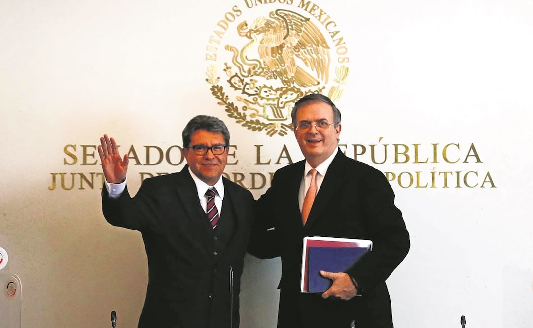 Marcelo Ebrard y Ricardo Monreal dieron una conferencia de prensa conjunta en el Senado de la República. Foto: Diego Simón Sánchez. El Universal