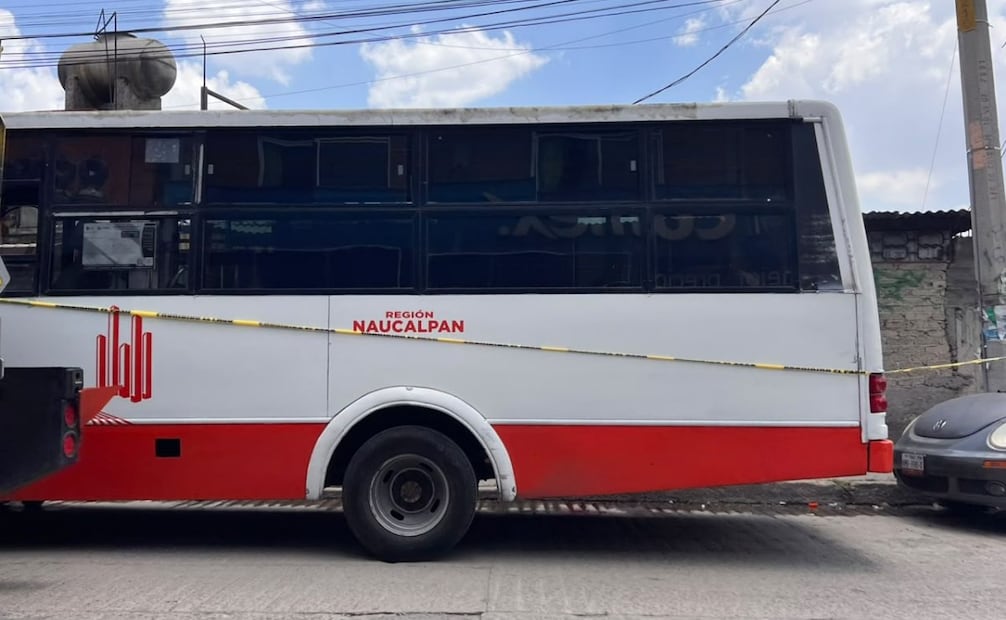 Atacan a balazos a un hombre en un microbús de Naucalpan; autoridades buscan a los agresores.
Foto: Osmar Alvarado / EL UNIVERSAL