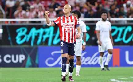 Chicharito Hernández volvió a anotar con Chivas ocho meses después; este fue su gol