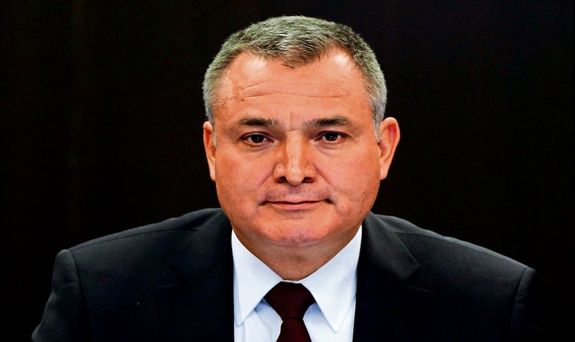 El presidente Andrés Manuel López Obrador llamó a que Genaro García Luna se declare testigo protegido a cambio de informar si recibía órdenes de los expresidentes Vicente Fox y Felipe Calderón. Foto: archivo/EL UNIVERSAL