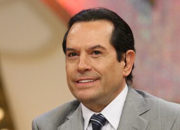 Juan José Origel pedirá permiso para entrar a casa de los famosos