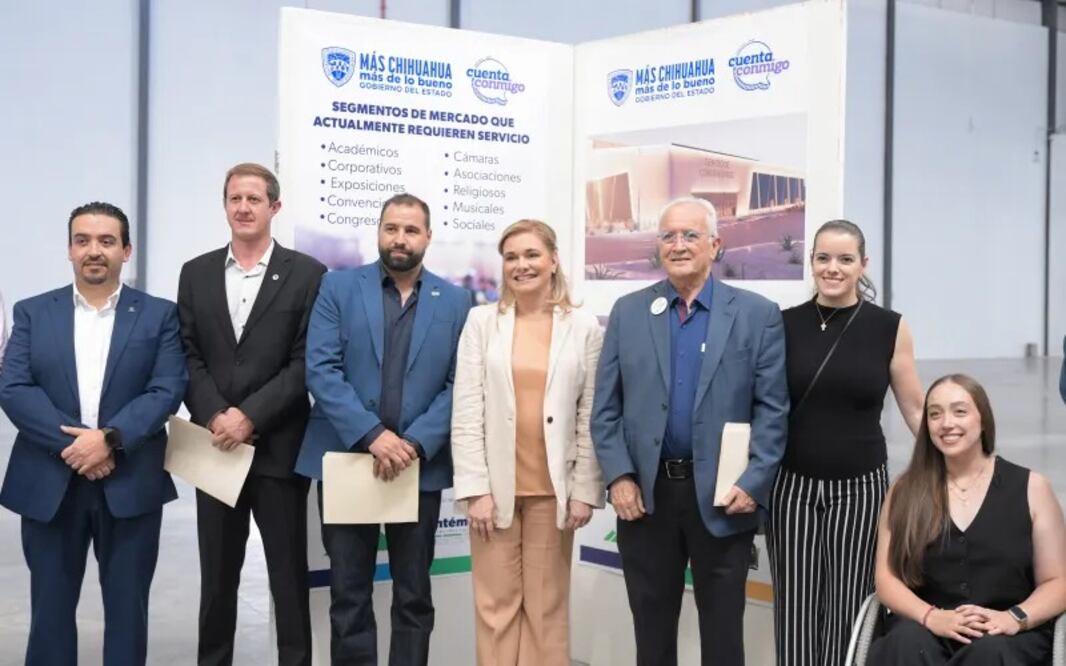 La gobernadora Maru Campos Galván del PAN supervisó la construcción del Centro de Convenciones.