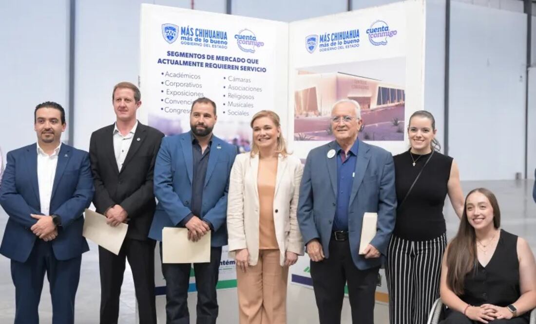 La gobernadora Maru Campos Galván del PAN supervisó la construcción del Centro de Convenciones.