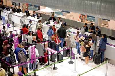 Gobierno pacta una mayor contribución de aeropuertos