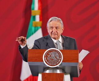 Hasta mayo, créditos a la palabra de $25 mil de AMLO