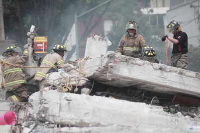 Rescate de víctimas no se detiene