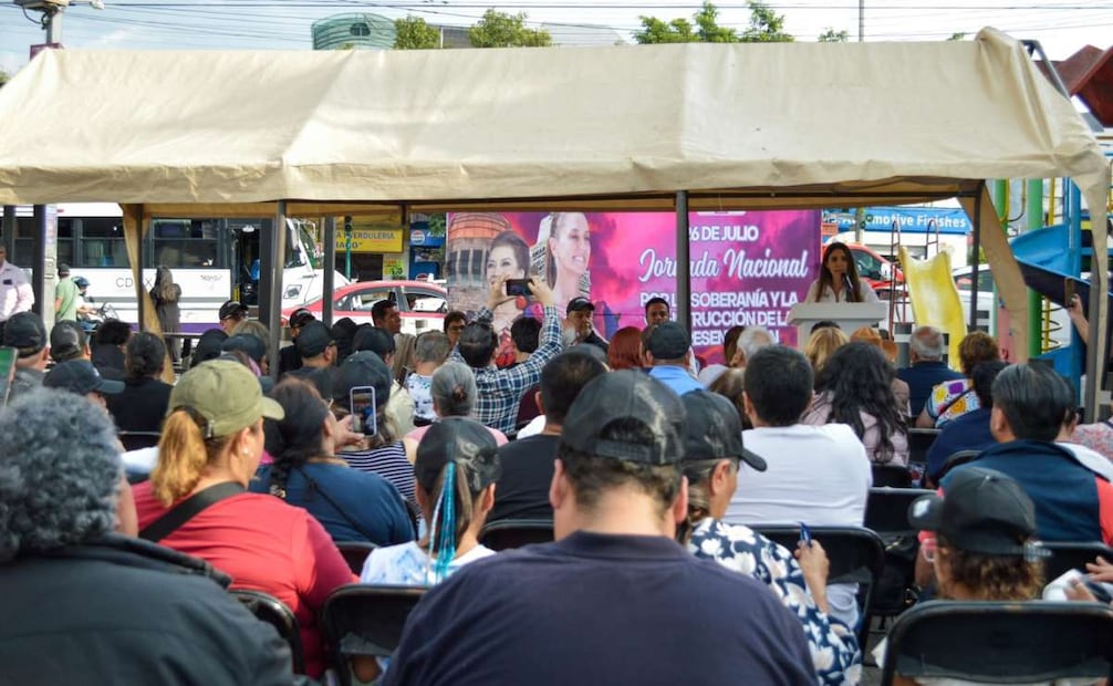 Jornada Nacional por la Soberanía y la Construcción de la Representación Popular, celebrada en la colonia América de la alcaldía Miguel Hidalgo. Fue encabezada por la diputada de Morena María Teresa Ealy Díaz. Foto: Especial