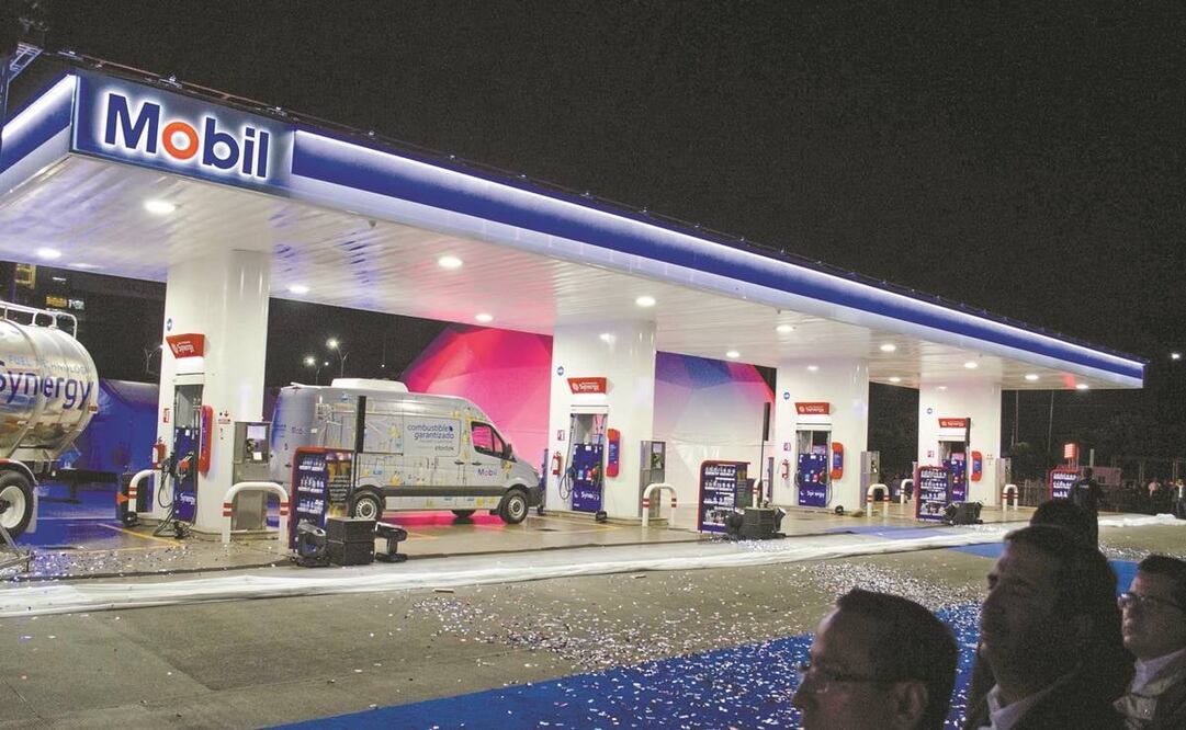 La Cofece opina que la iniciativa de reforma en hidrocarburos restringirá la oferta si se revocan los permisos vigentes. Foto: ARCHIVO EL UNIVERSAL