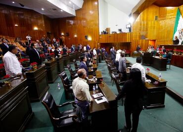 Votan a favor del juicio político contra Cuauhtémoc Blanco