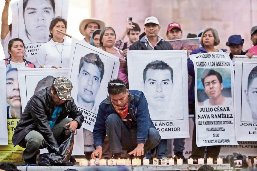 Según la PGR, policías de Huitzuco también podrían estar involucrados en el ataque a los normalistas (ARCHIVO EL UNIVERSAL)