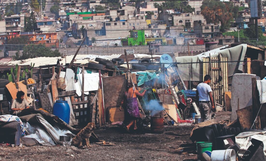 La extinción de organismos autónomos, como el Coneval, que medía la pobreza, comenzó en el sexenio de López Obrador y concluyó en el gobierno de Claudia Sheinbaum, bajo el pretexto de que eran onerosos. Archivo El Universal