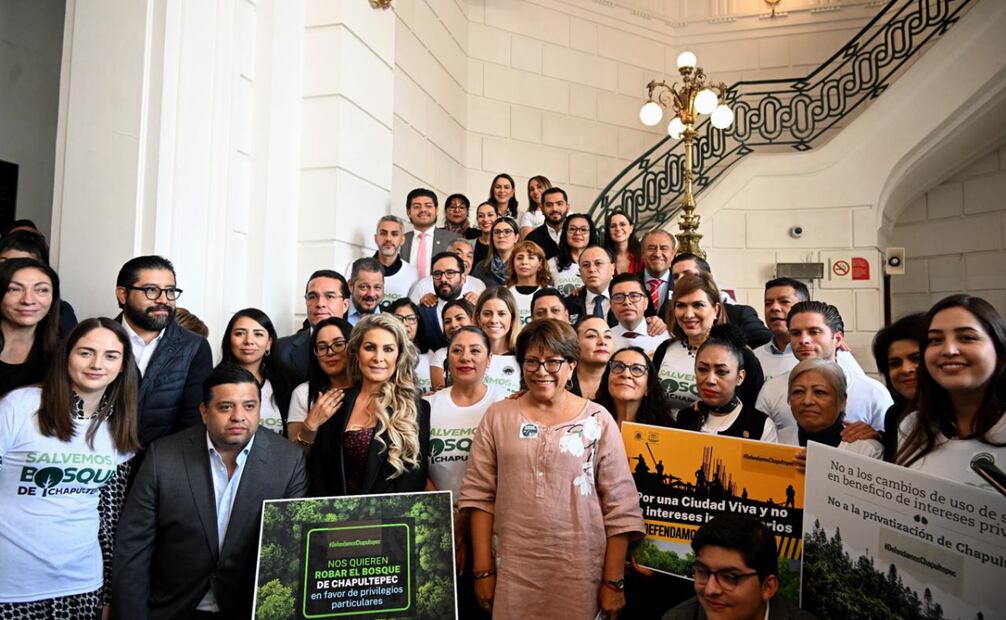 Este jueves 17 de octubre, diputados locales de diversos partidos políticos se sumaron a la defensa del Bosque de Chapultepec (17/10/2024). Foto: Especiales
