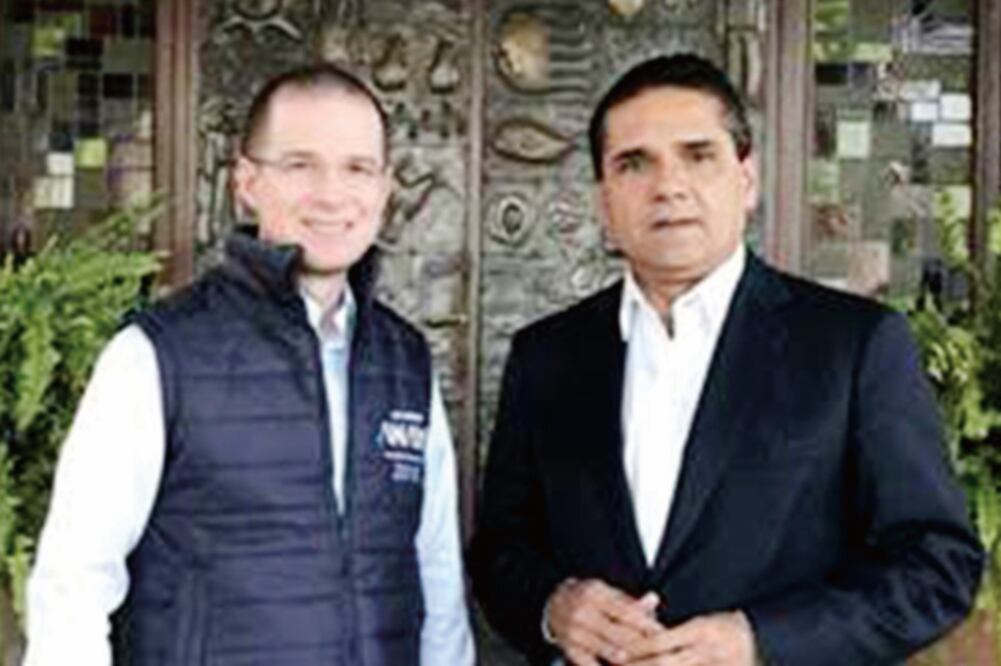 Encuentro. En Morelia, Michoacán, Anaya se reunió con el gobernador de esa entidad, Silvano Aureoles 