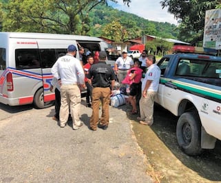 Migración detiene a 13 traficantes de personas