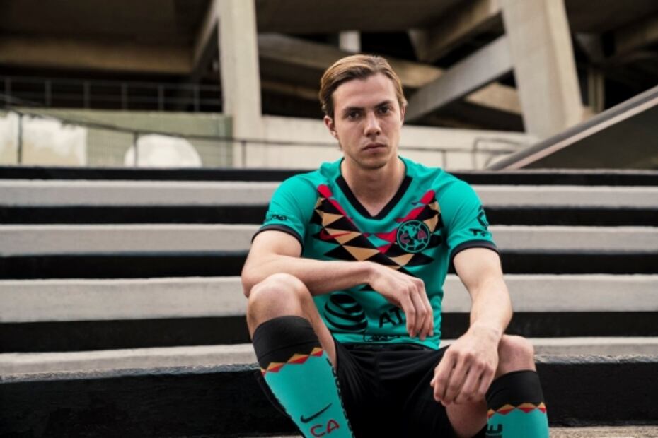 América excluye patrocinador en su nuevo uniforme