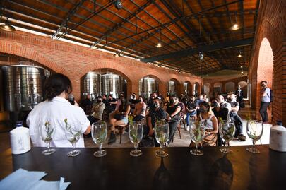 Así se desempeñan las mujeres en la industria del fine drinking