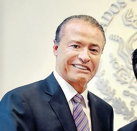 Invitan a "góber" sinaloense a dialogar por uniformes