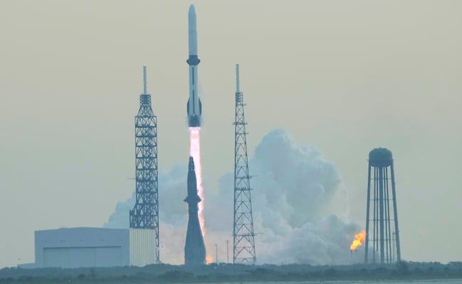 Blue Origin logra reutilizar propulsores de su cohete New Glenn; es su tercera misión