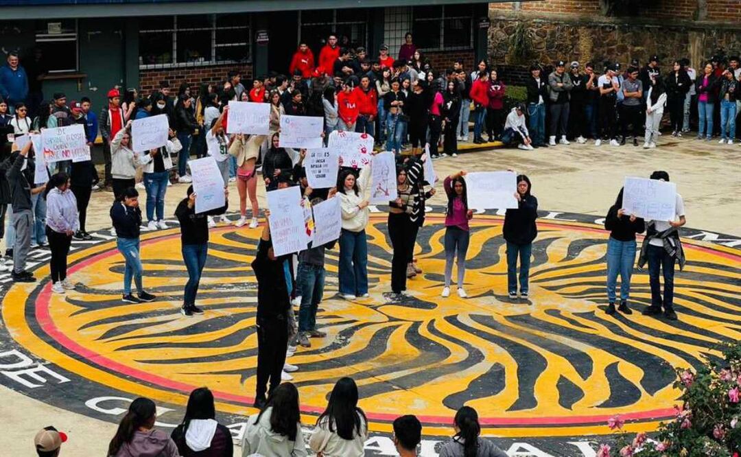 Estudiantes de la UdeG recuerdan a los cinco desaparecidos en Lagos de Moreno. Foto: Federación Estudiantil Universitaria