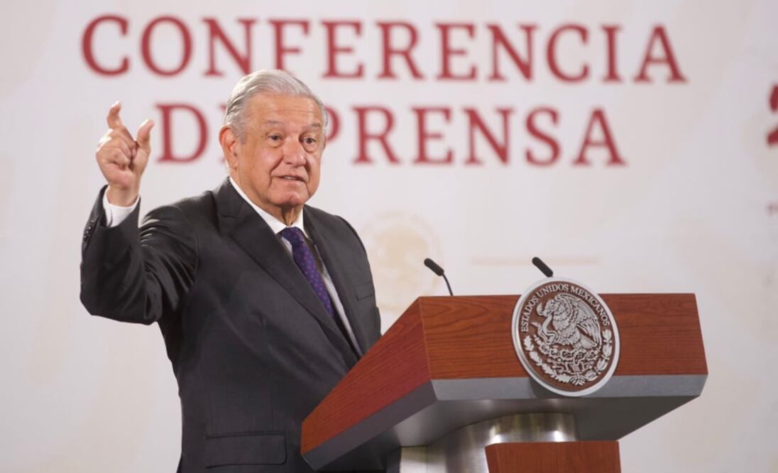 López Obrador señaló que el comediante “sí tiene jale” a diferencia, afirmó, de los escritores Enrique Krauze y de Héctor Aguilar CamínFoto: Germán Espinosa