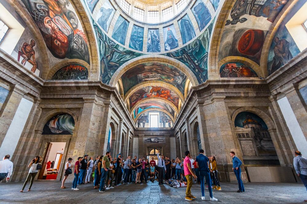 Instituto Cultural Cabañas, en la "Ruta de los Murales". (Foto: Alan Carranza/El Universal)