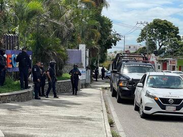 "Me vienen a detener": fiscal Uriel Carmona reporta operativo afuera de su casa en Cuernavaca FOTOS