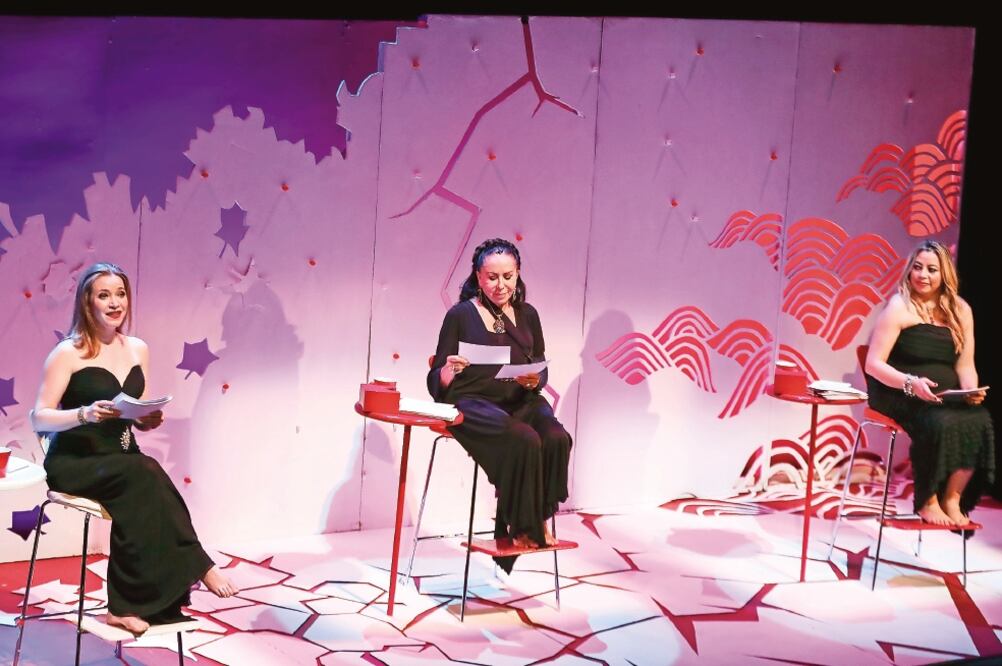 Lilia Aragón fue una de las tres artistas que representaron este texto (C. ROGEL BLANQUET / EL UNIVERSAL)