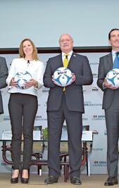 Consideran reducción de extranjeros