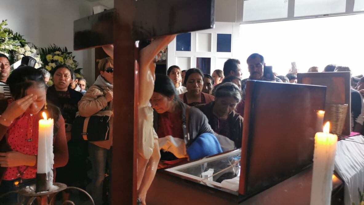 Los docentes afirman que el sacerdote apoyó la lucha de los educadores de la CNTE cuando el gobierno federal estableció la reforma educativa. Foto: Fredy Martín Pérez / EL UNIVERSAL