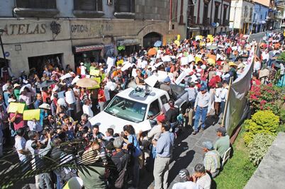 Cobijan trabajadores y vecinos al 'Cuau'
