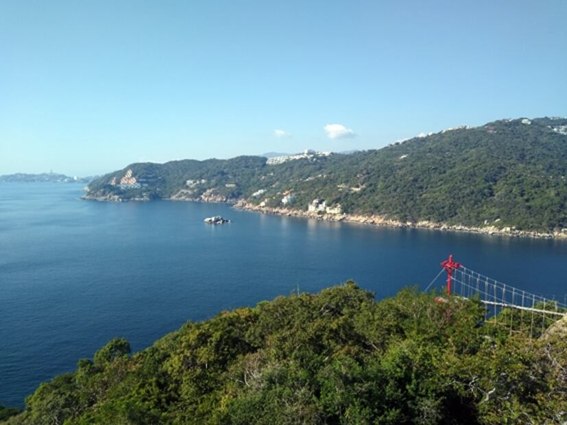 La nueva experiencia del parque de cuerdas de altura Xmonkey en Acapulco