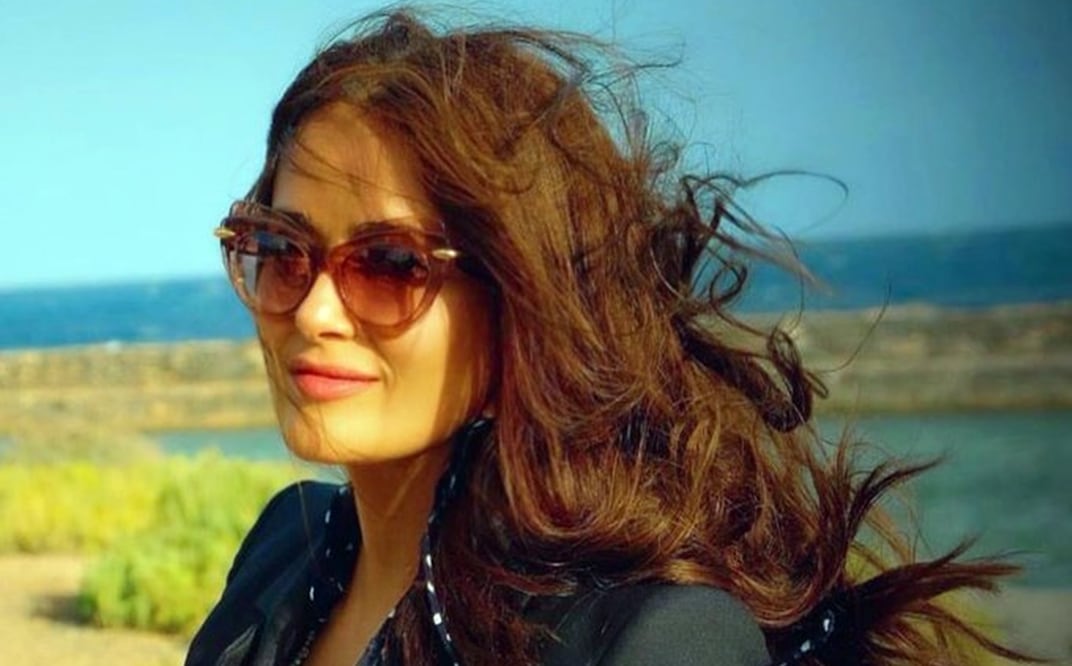 Salma sabe cómo seguir enamorando a sus fans / Foto: Twitter @salmahayek