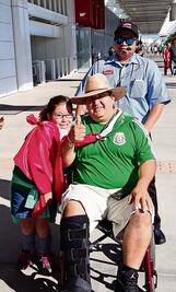 Una luxación lo lleva al partido del Tri