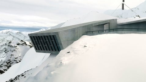 Inauguran museo dedicado a James Bond