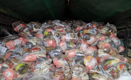 Donan víveres para damnificados del sismo en Ozolotepec, Oaxaca