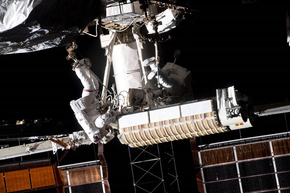 Astronauta de la ESA llega a la Estación Espacial Internacional. Foto: AFP, NASA TV
