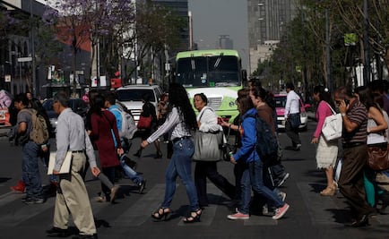 Automotores con engomado azul descansan este viernes