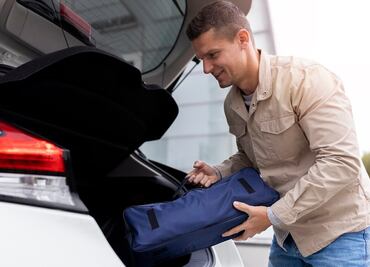 Cosas que no debes llevar en el auto porque explotan con el calor