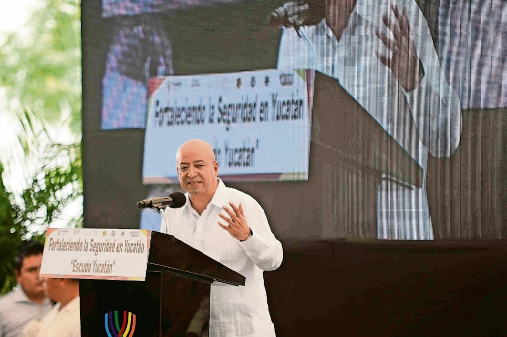 Renato Sales Heredia, comisionado Nacional de Seguridad, se manifestó en contra de ampliar los permisos para portar armas en vehículos y negocios (CUAUHTÉMOC MORENO. EL UNIVERSAL)