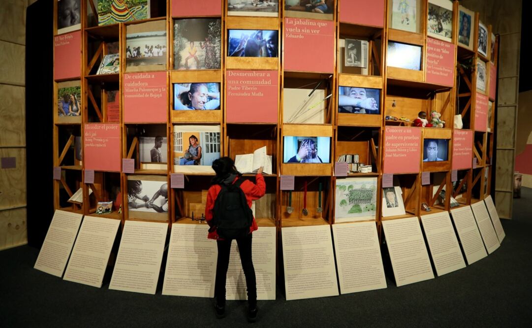 En una charla realizada dentro de la Feria Internacional del Libro de Bogotá, Samper Pizano dijo a los asistentes que la lengua les pertenece a ellos. Foto: EFE