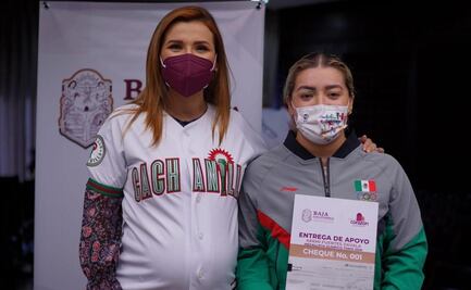 Halterista Aremi Fuentes por fin recibe estímulo económico tras medalla en Tokio 2020