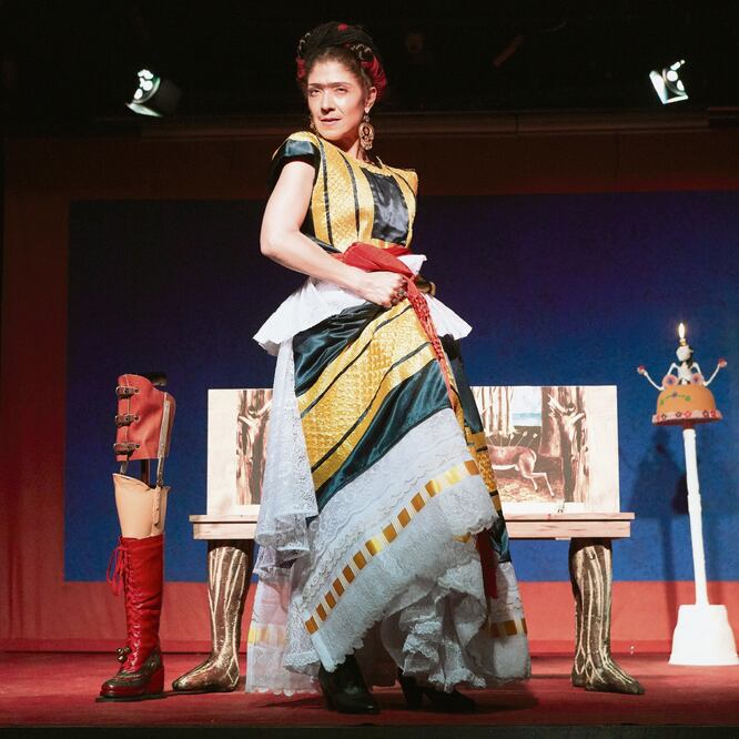 En el Día de Muertos, Frida comparte su intimidad con música y humor negro. CORTESÍA