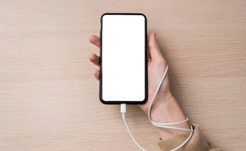 Cómo cargar un iPhone sin dañar la batería