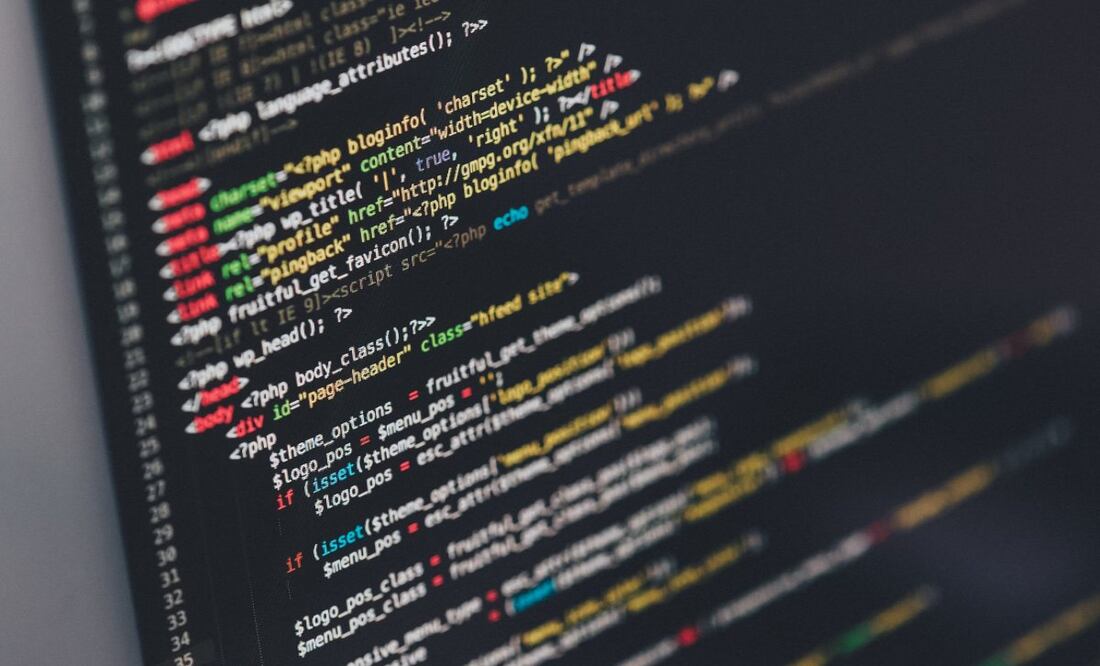 Las carreras asociadas al sector tecnológico están en pleno auge. Foto: Unsplash