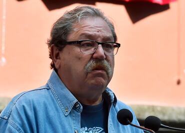 "Puñalada", recorte del 75% al FCE-Educal: Taibo II