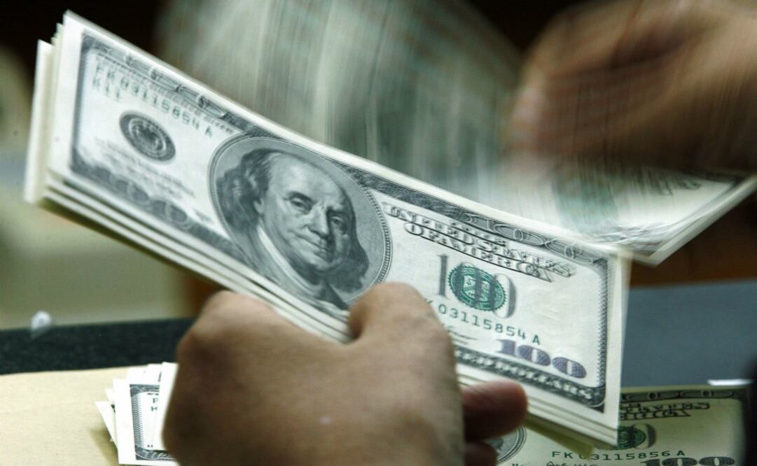 Consejos para cuidar tu dinero al salir al extranjero. (Foto: Archivo El Universal)