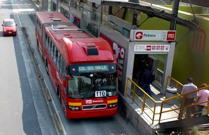 En horas pico, la mitad de accidentes de Metrobús, revela estudio del Politécnico