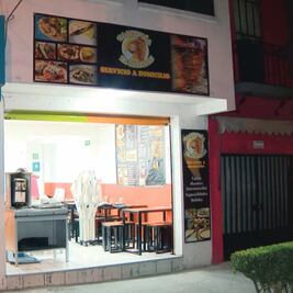 Falsos clientes atracan taquería en la Álamos 