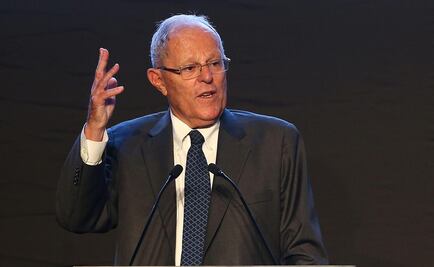 Presidente de Perú habría renunciado tras acusaciones de corrupción, revela Reuters